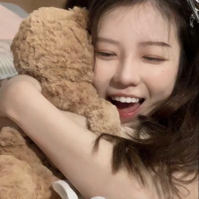 不装了,我比英雄还强